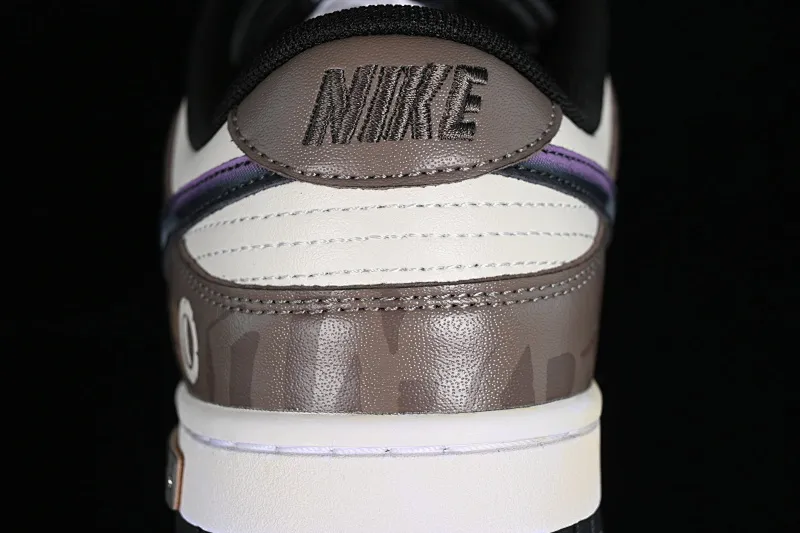 All Categories Nk SB Dunk Series Nk SB Dunk Low Low-top Sneakers Customized Big Box Nk Dunk Low Panda Prank Street Racing Rusty Brown and White SB Strap Low-top Casual Sneakers DD1391-100